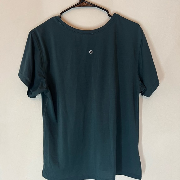 lululemon dark blue shirt - Picture 2 of 3